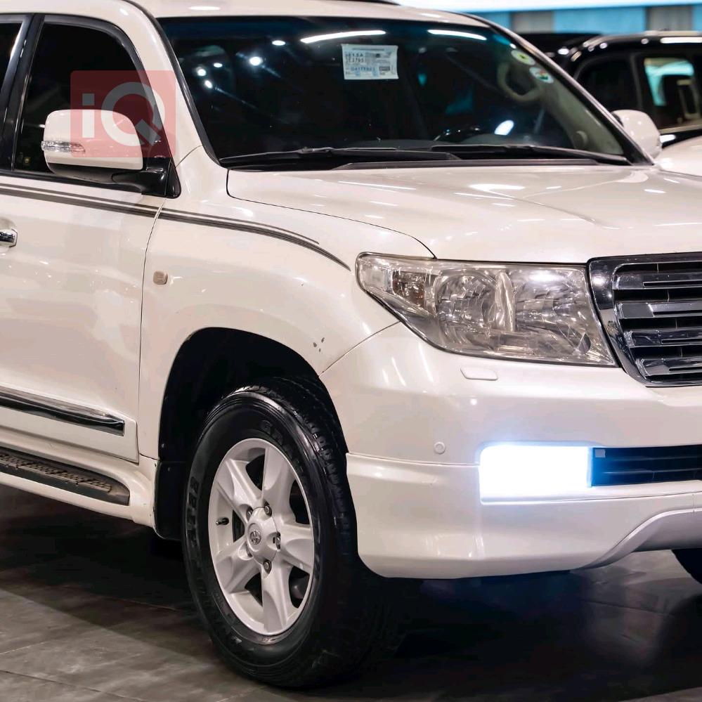 تويوتا لاندكروزر